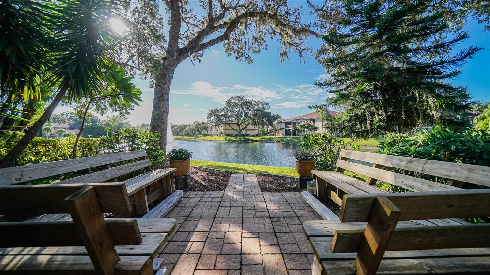 OAKS 03 - Residential