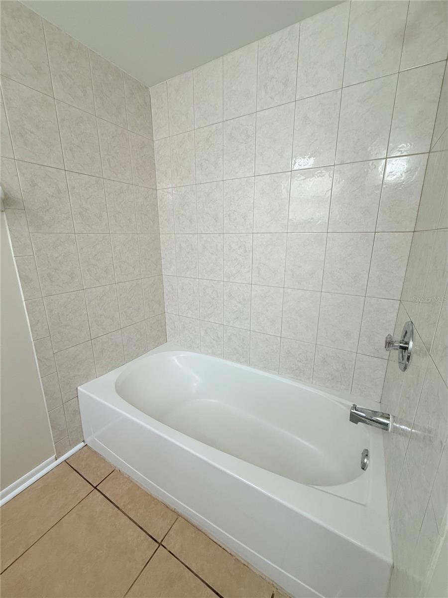 OAKS 03 - Residential