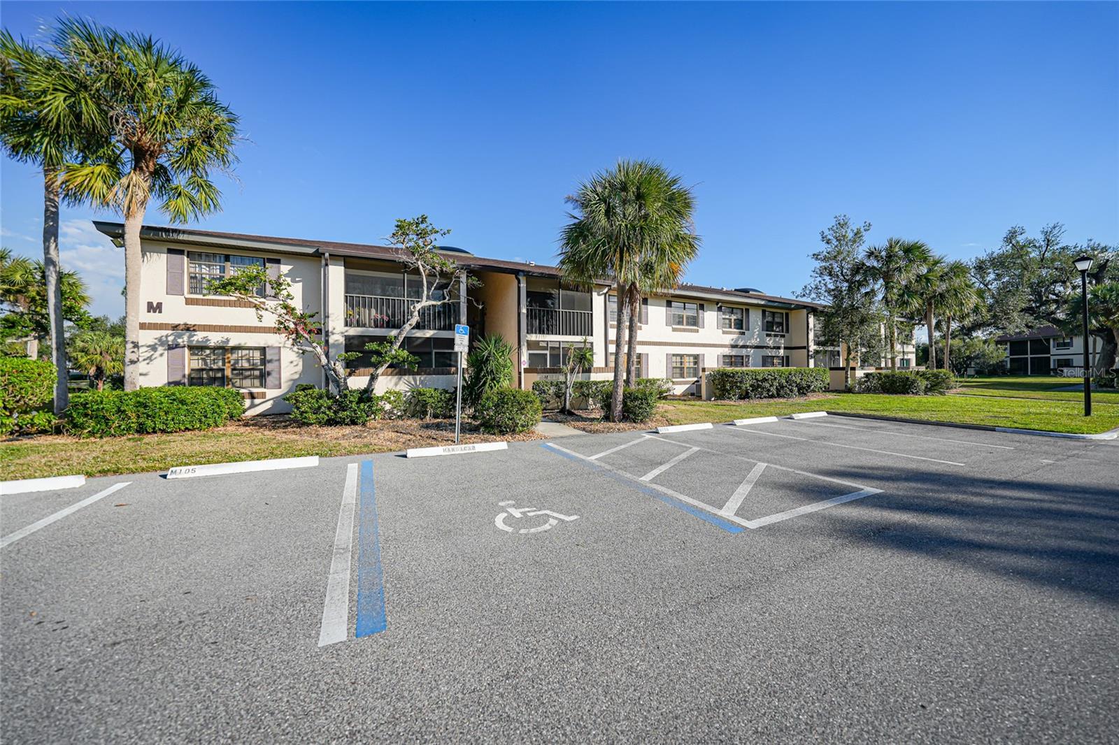 OAKS 03 - Residential