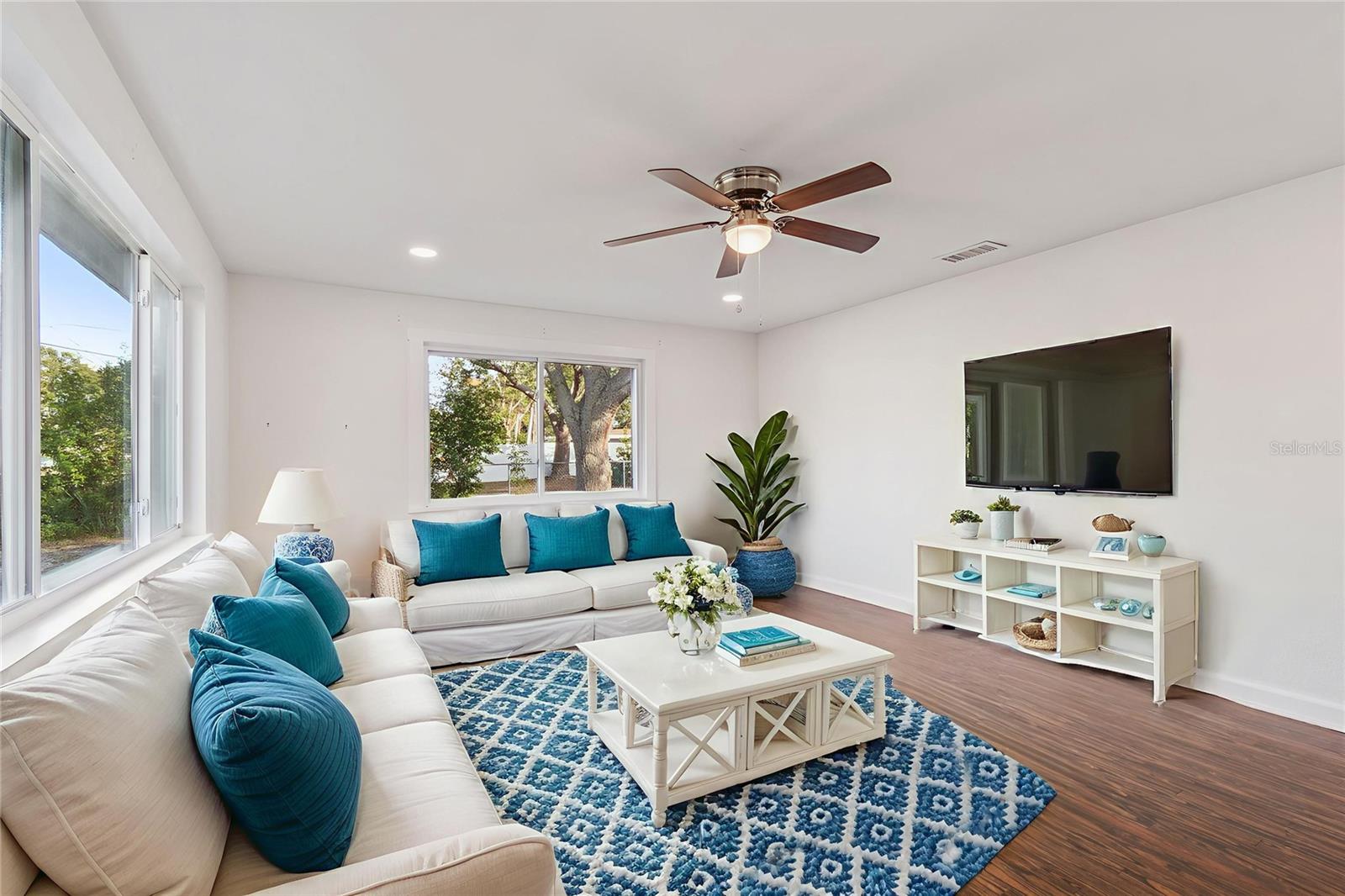 BAYVIEW ESTATES OF INDIAN ROCKS 1ST ADD - Residential