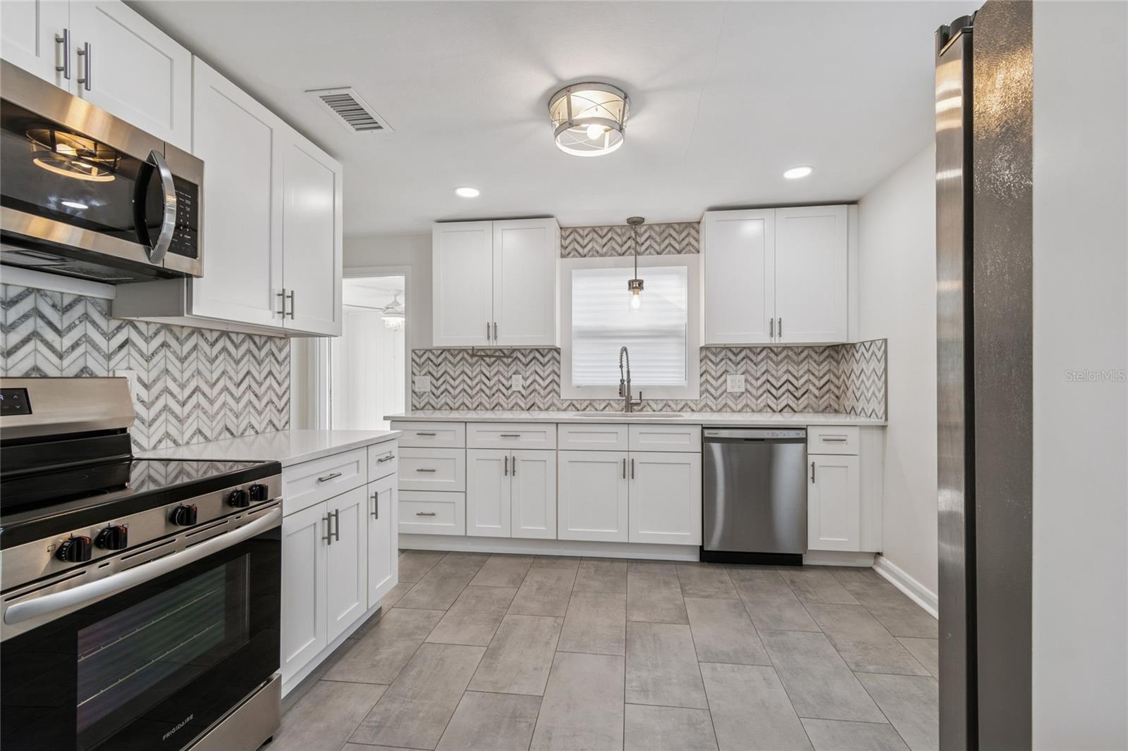 BAYVIEW ESTATES OF INDIAN ROCKS 1ST ADD - Residential