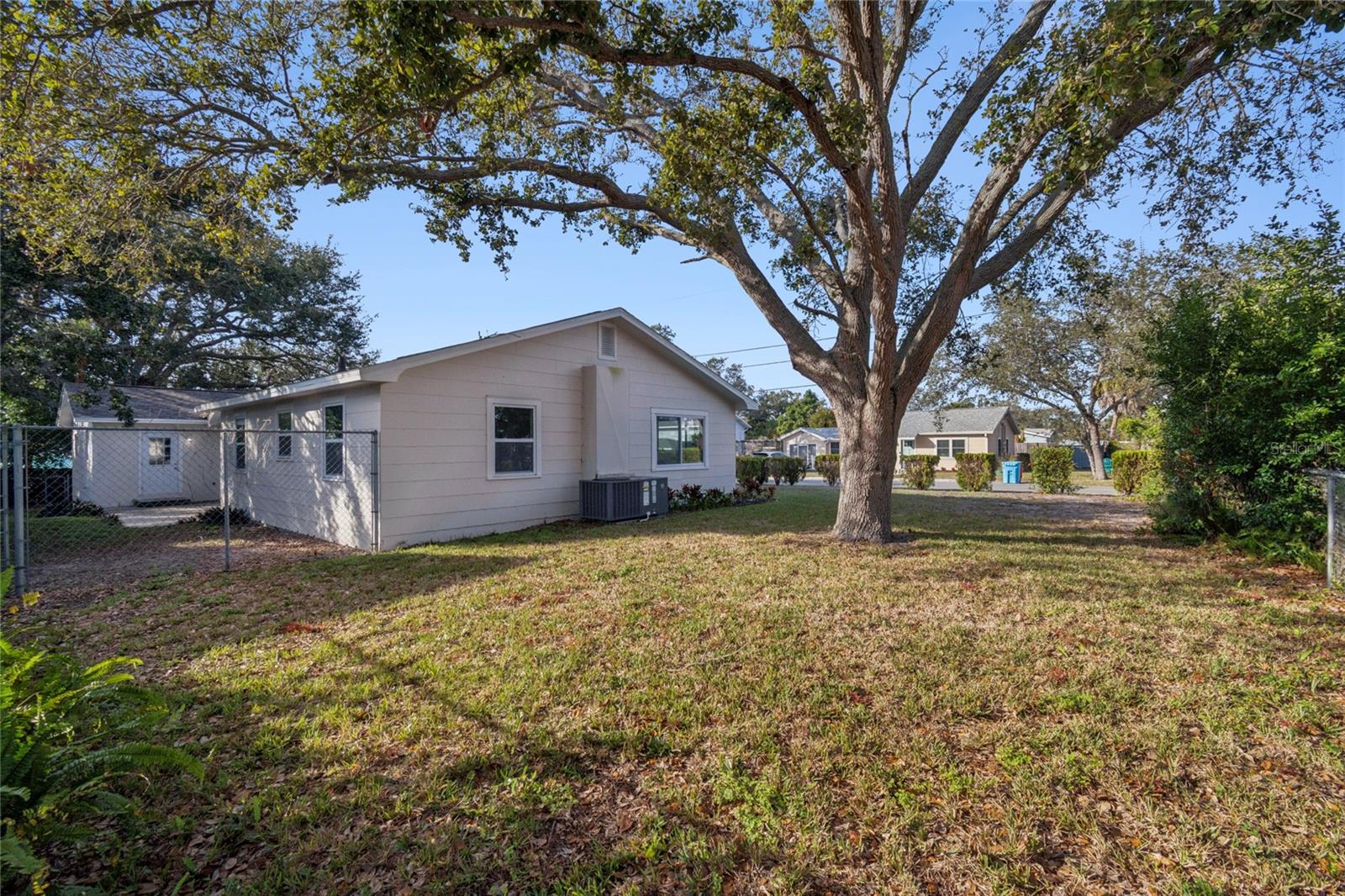 BAYVIEW ESTATES OF INDIAN ROCKS 1ST ADD - Residential