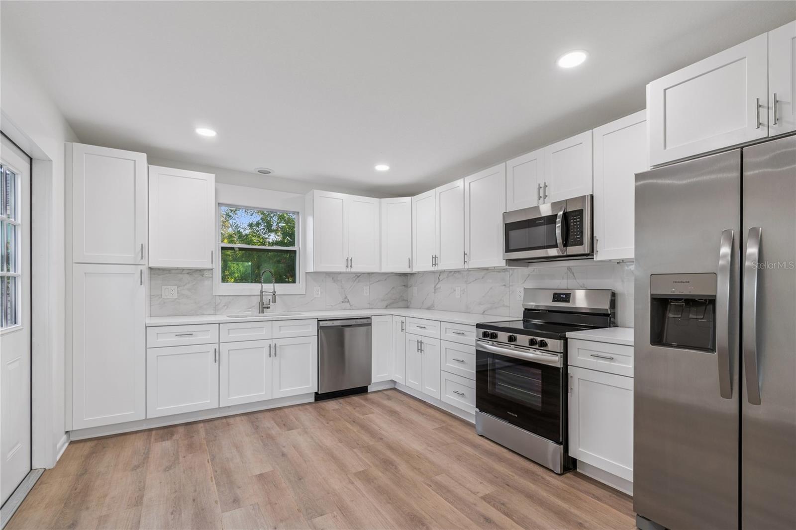 BAYVIEW ESTATES OF INDIAN ROCKS 1ST ADD - Residential