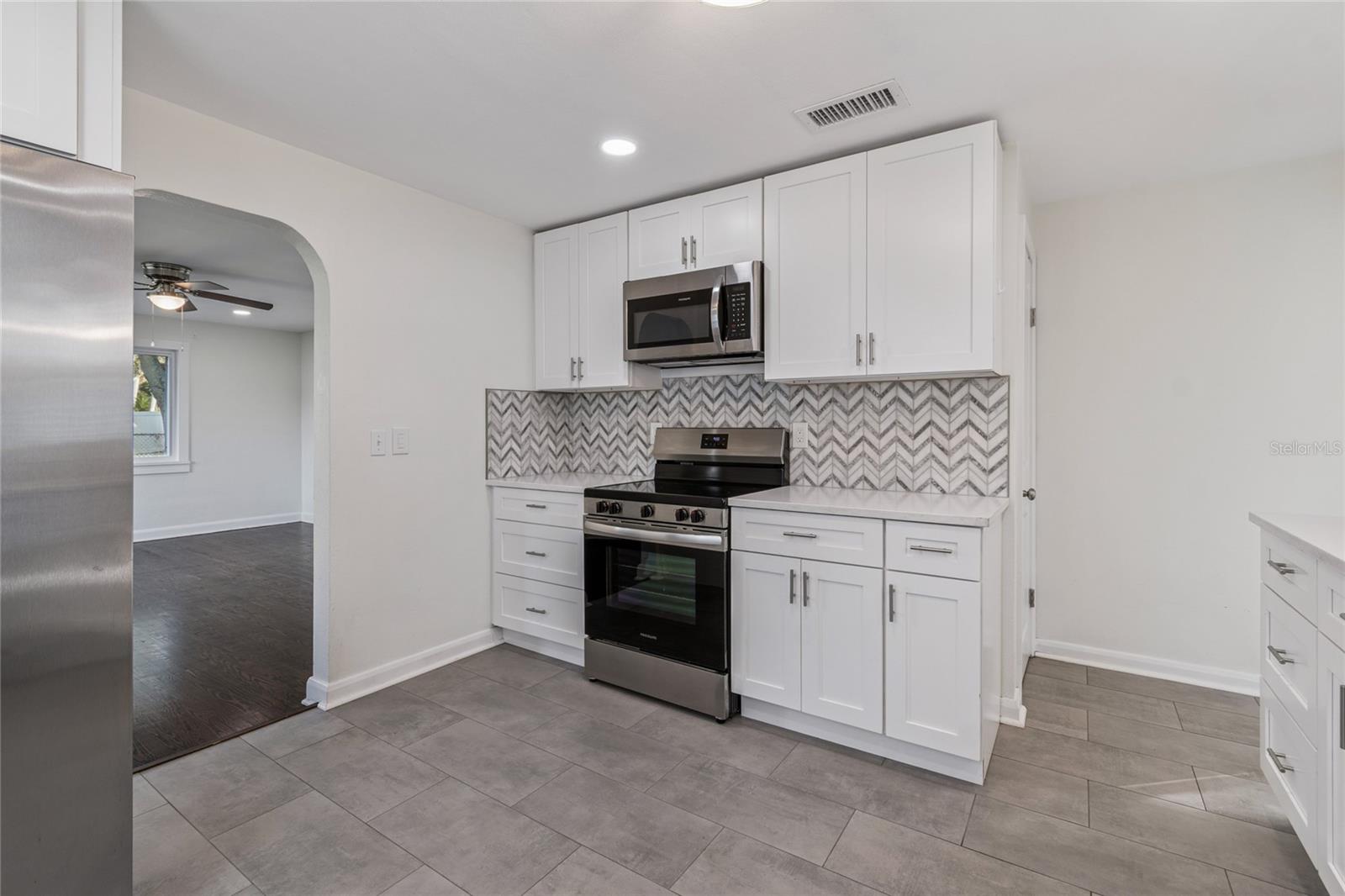 BAYVIEW ESTATES OF INDIAN ROCKS 1ST ADD - Residential