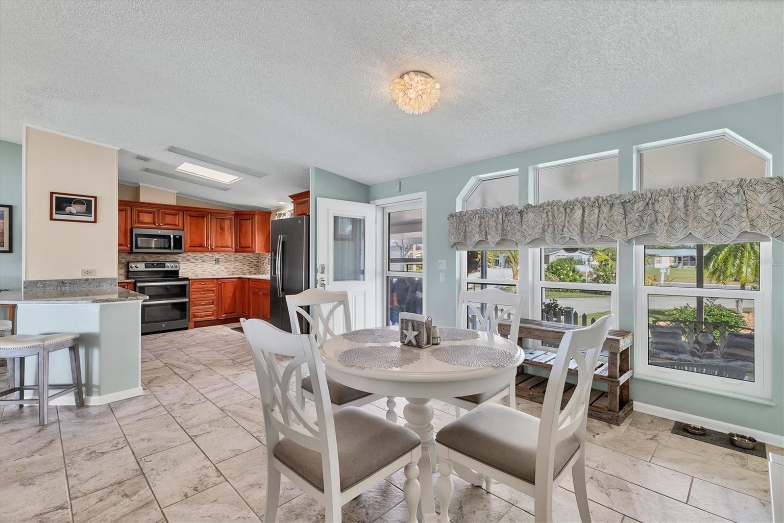 LEMON BAY ISLES PH 04 - Residential