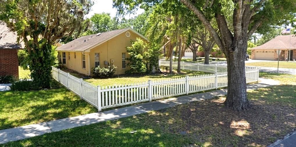 Photo of 37117 Foxrun Place, Zephyrhills, FL 33542 (MLS # TB8539729)