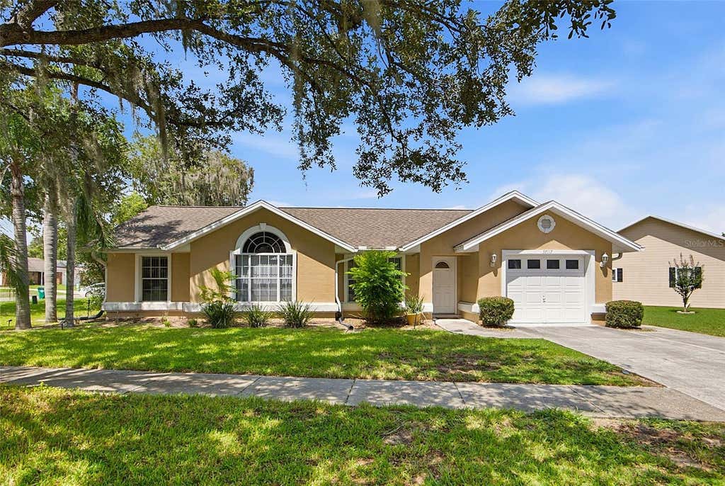 Photo of 37117 Foxrun Place, Zephyrhills, FL 33542 (MLS # TB8539729)