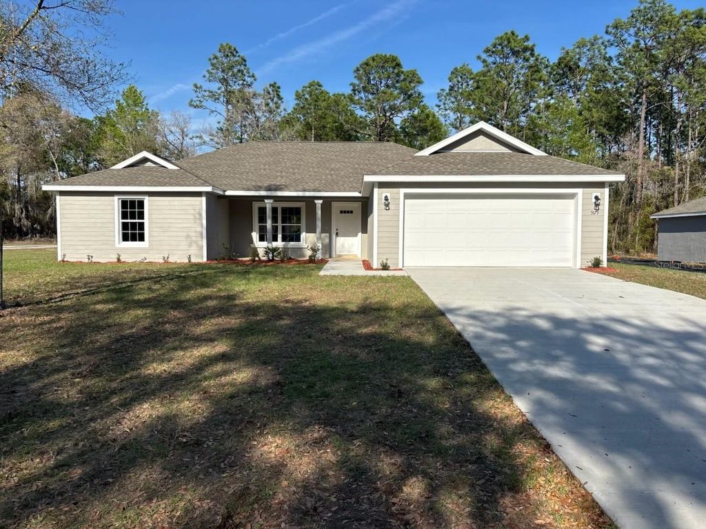 Photo of 9179 N Commodore Drive, Dunnellon, FL 34434 (MLS # G5109485)