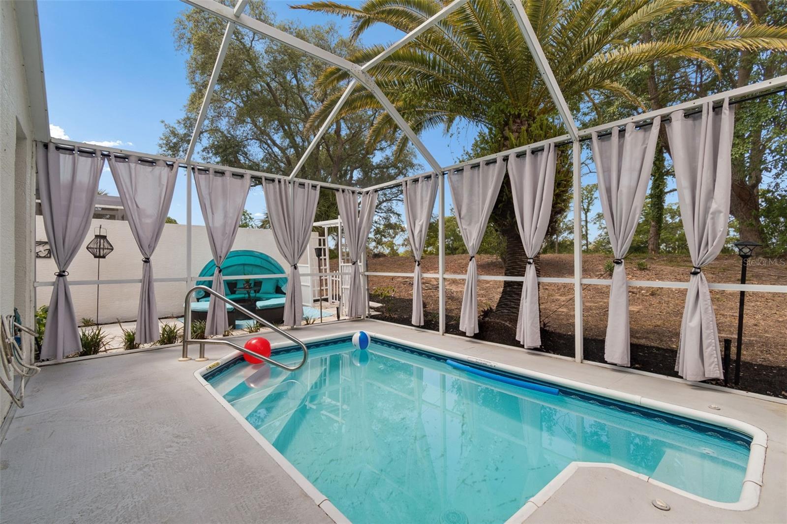GARDENS AT SEVEN HILLS PH 1 - Residential