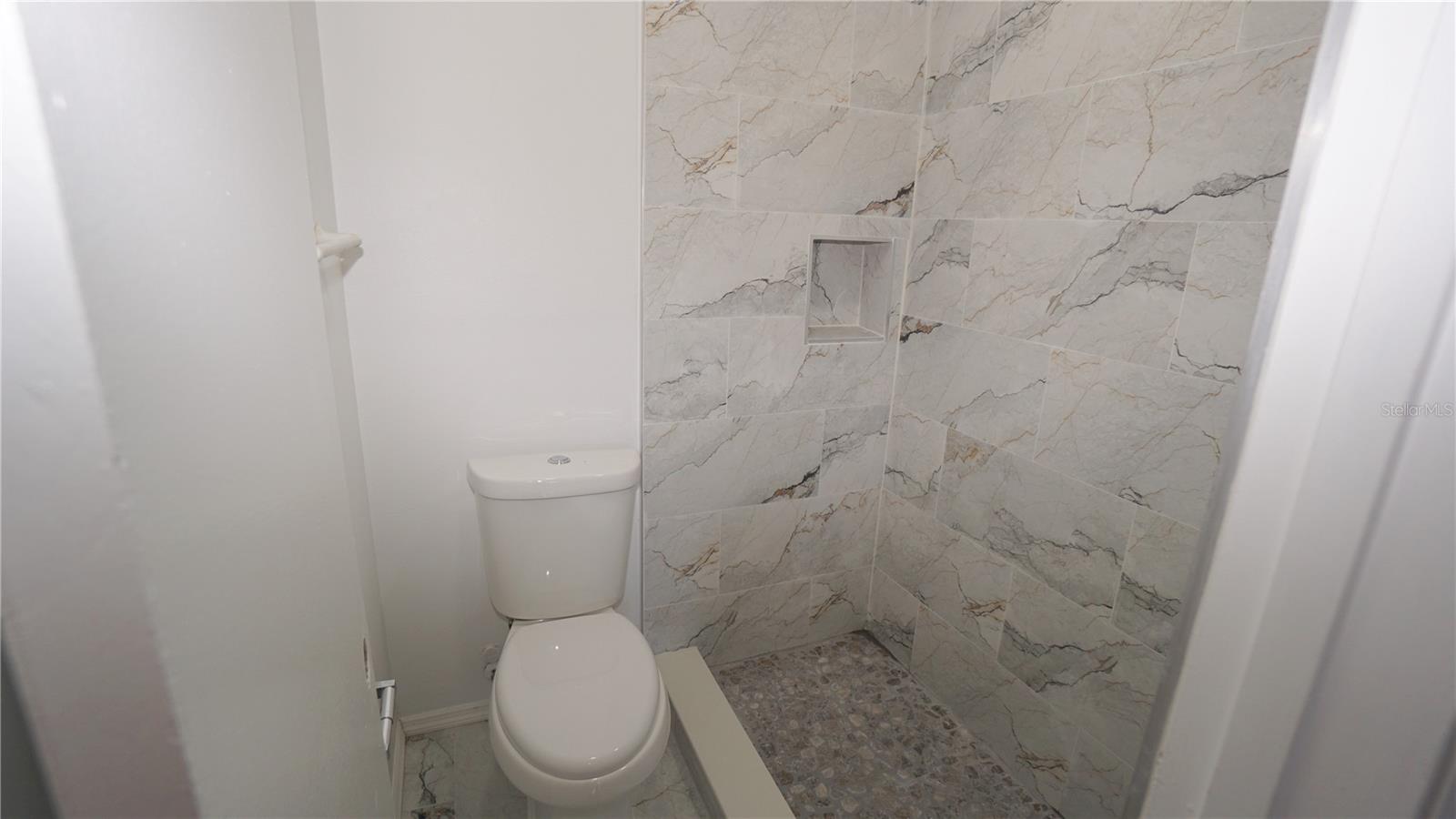 VICTORIA PARK - Residential Lease