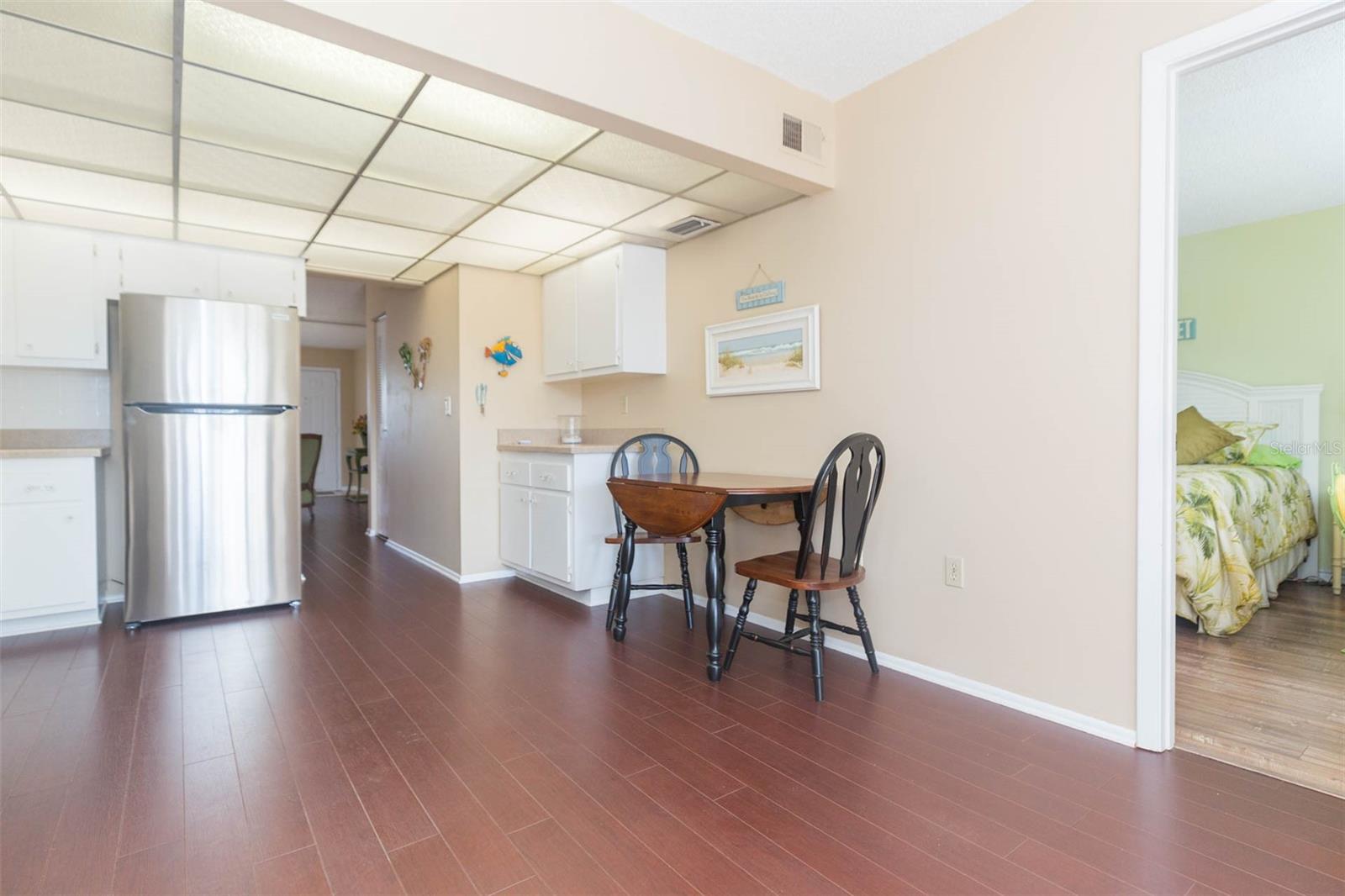 DESOTO SQUARE VILLAS - Residential Lease