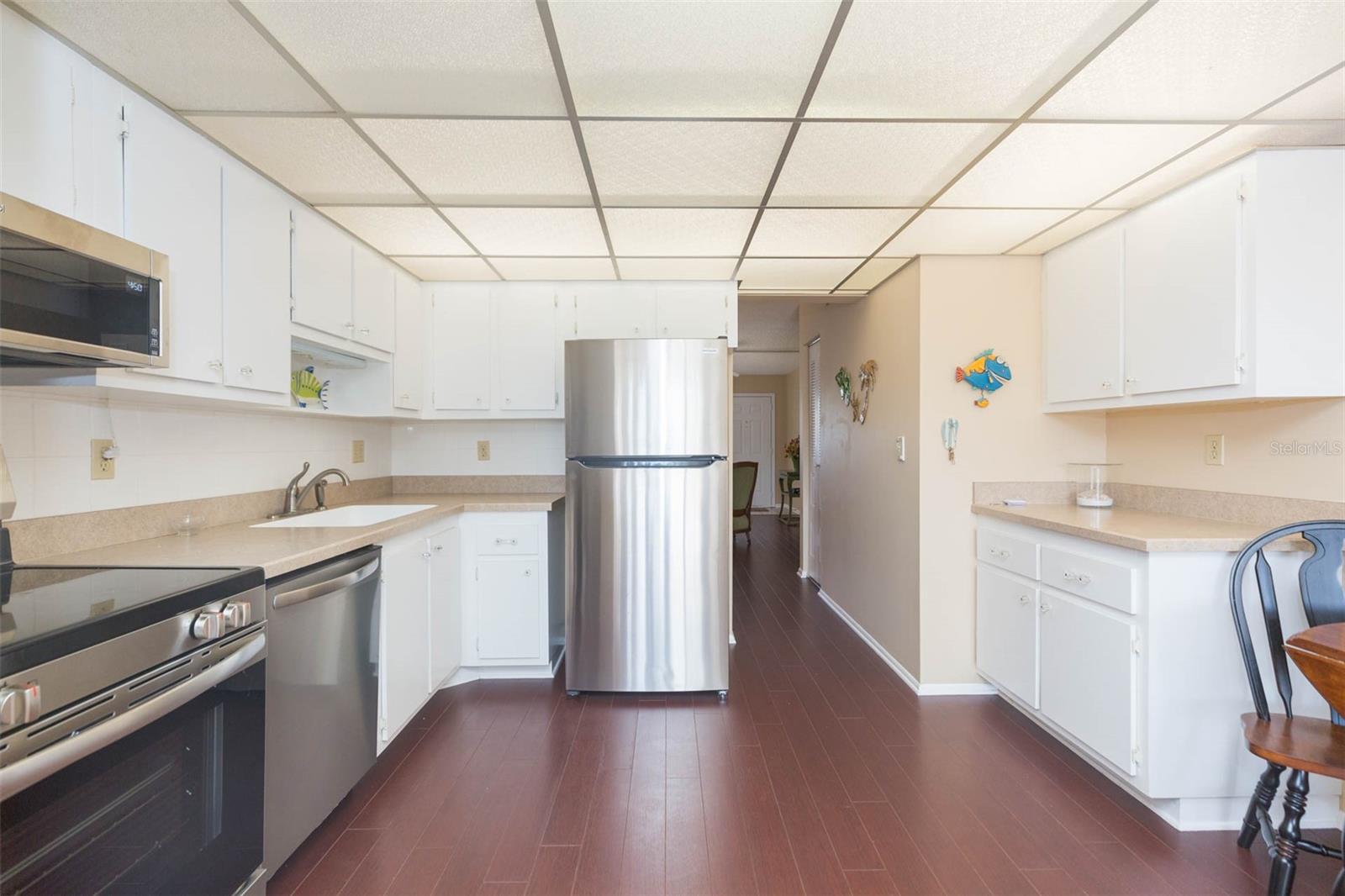 DESOTO SQUARE VILLAS - Residential Lease