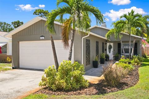 Photo of 2947 25th Avenue N, St Petersburg, FL 33713 (MLS # TB8521776)