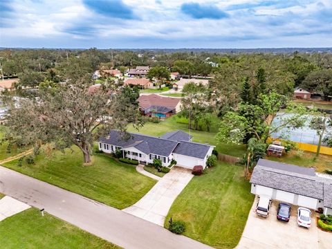 A home in VALRICO