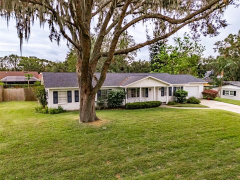 A home in VALRICO