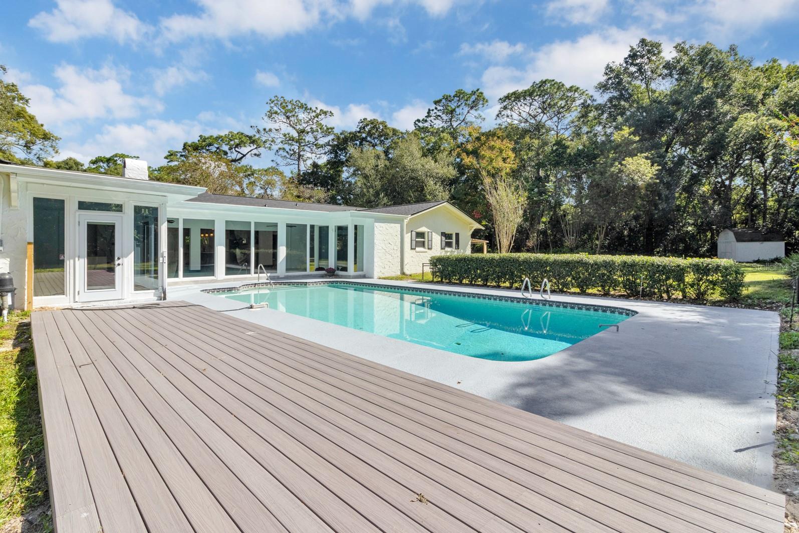 KNOLLWOOD - Residential