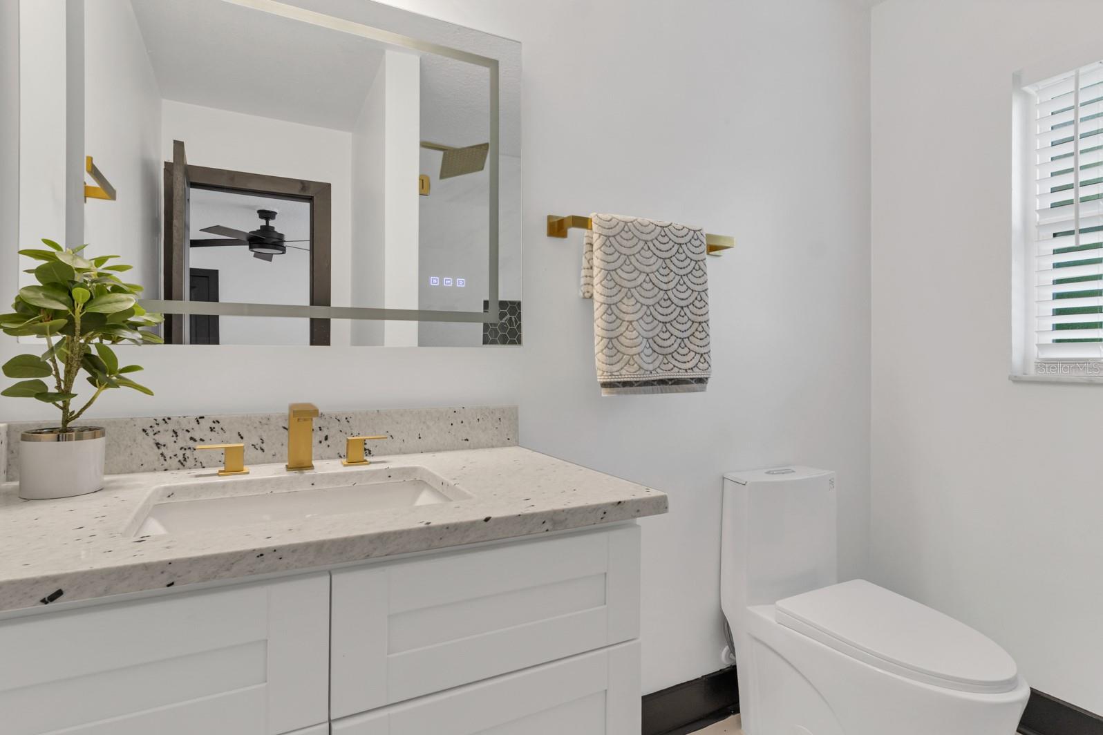 KNOLLWOOD - Residential