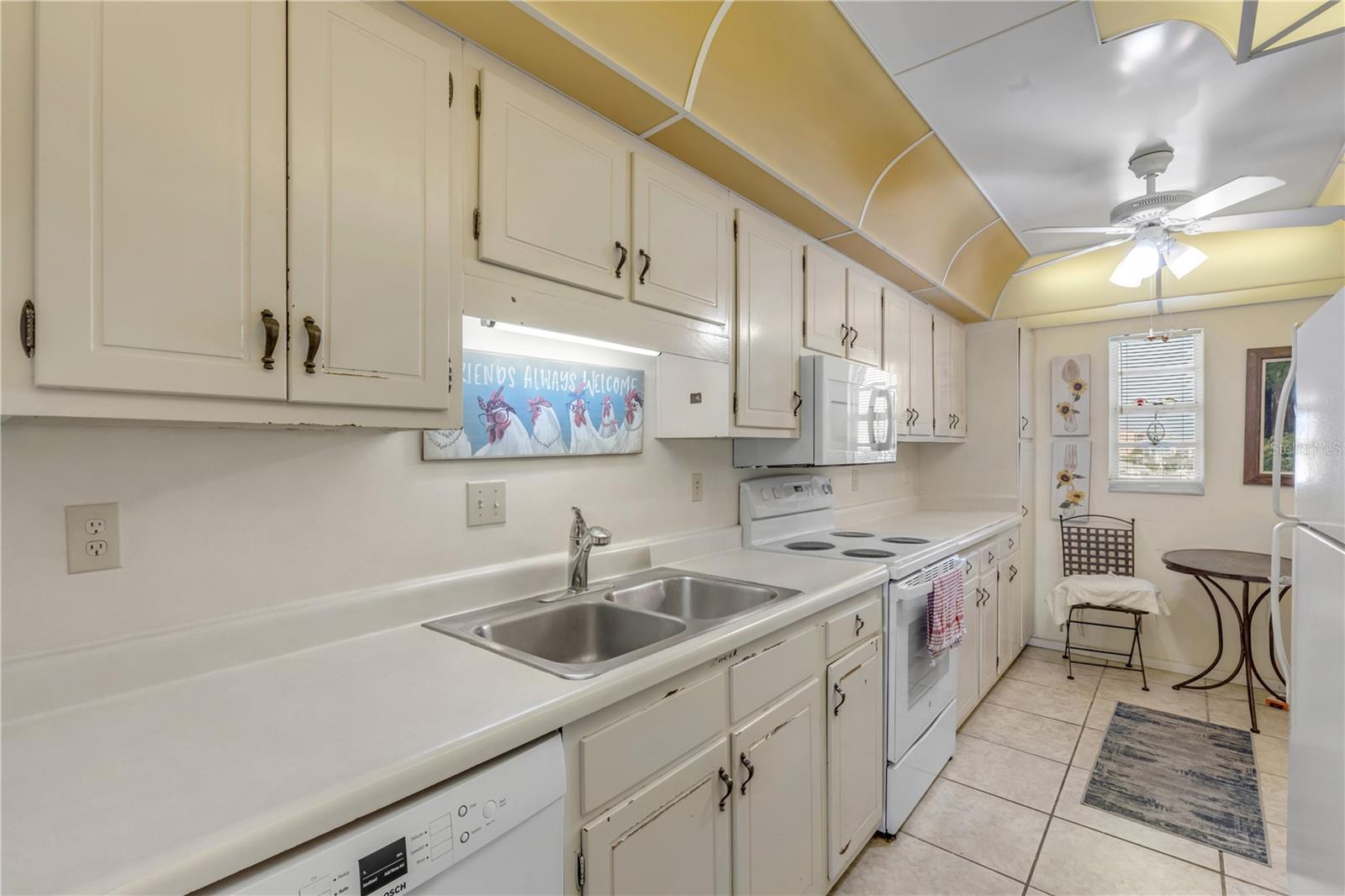 CAPTAINS QUARTERS - Residential