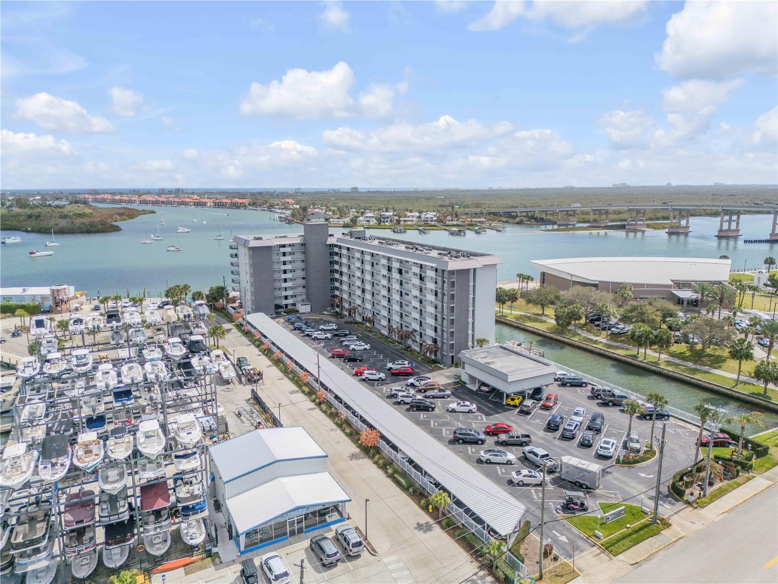 CAPTAINS QUARTERS - Residential