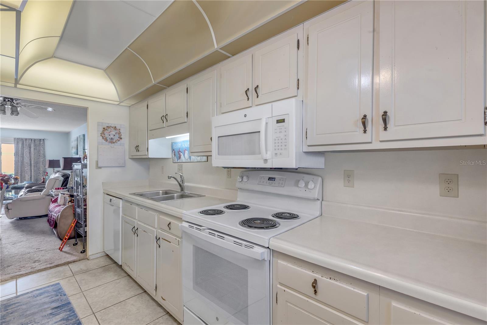 CAPTAINS QUARTERS - Residential