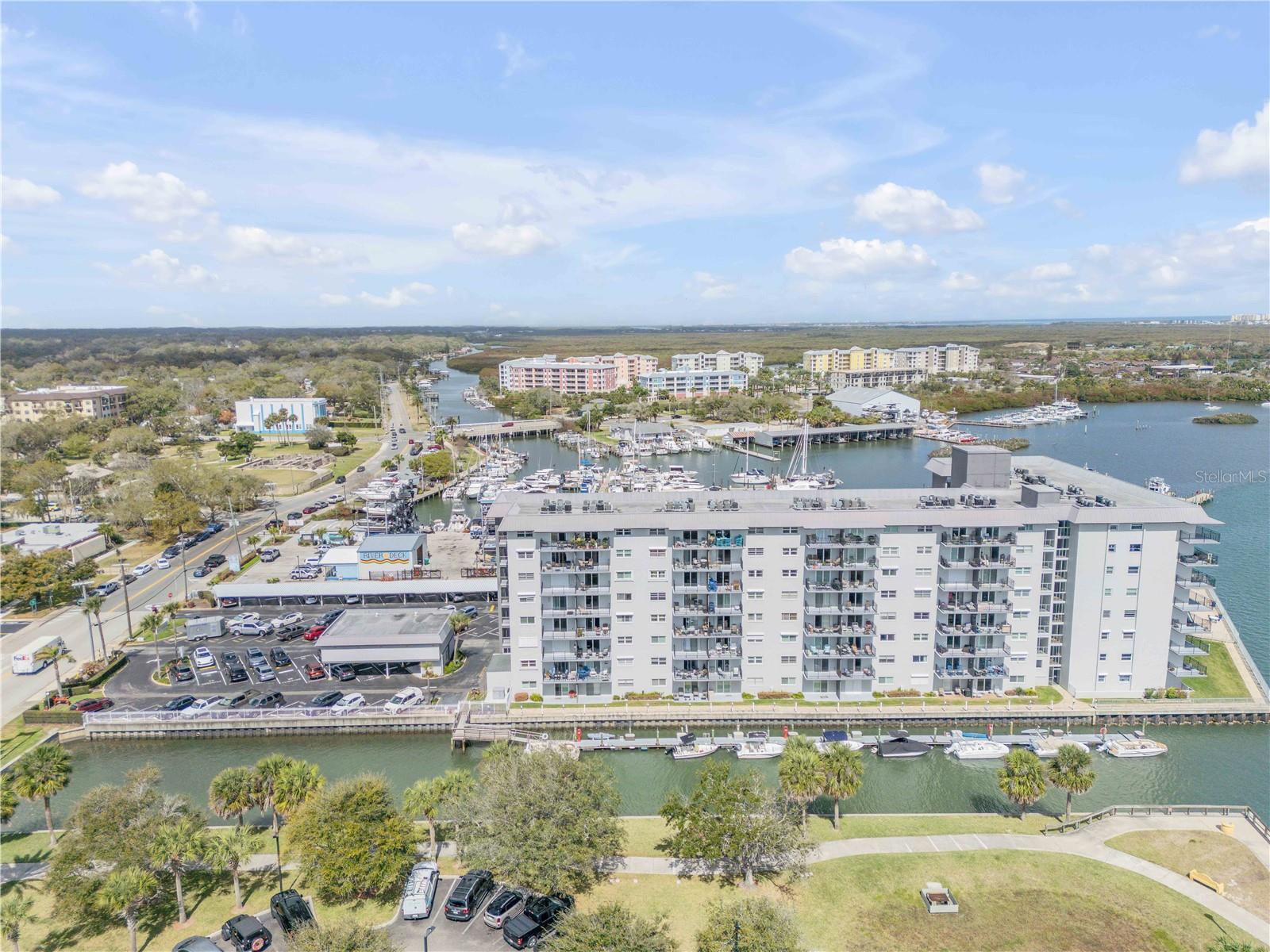 CAPTAINS QUARTERS - Residential