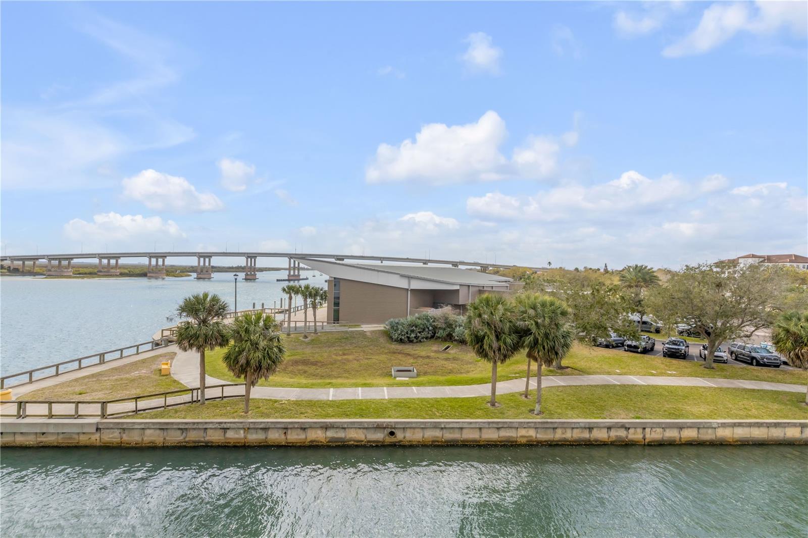 CAPTAINS QUARTERS - Residential