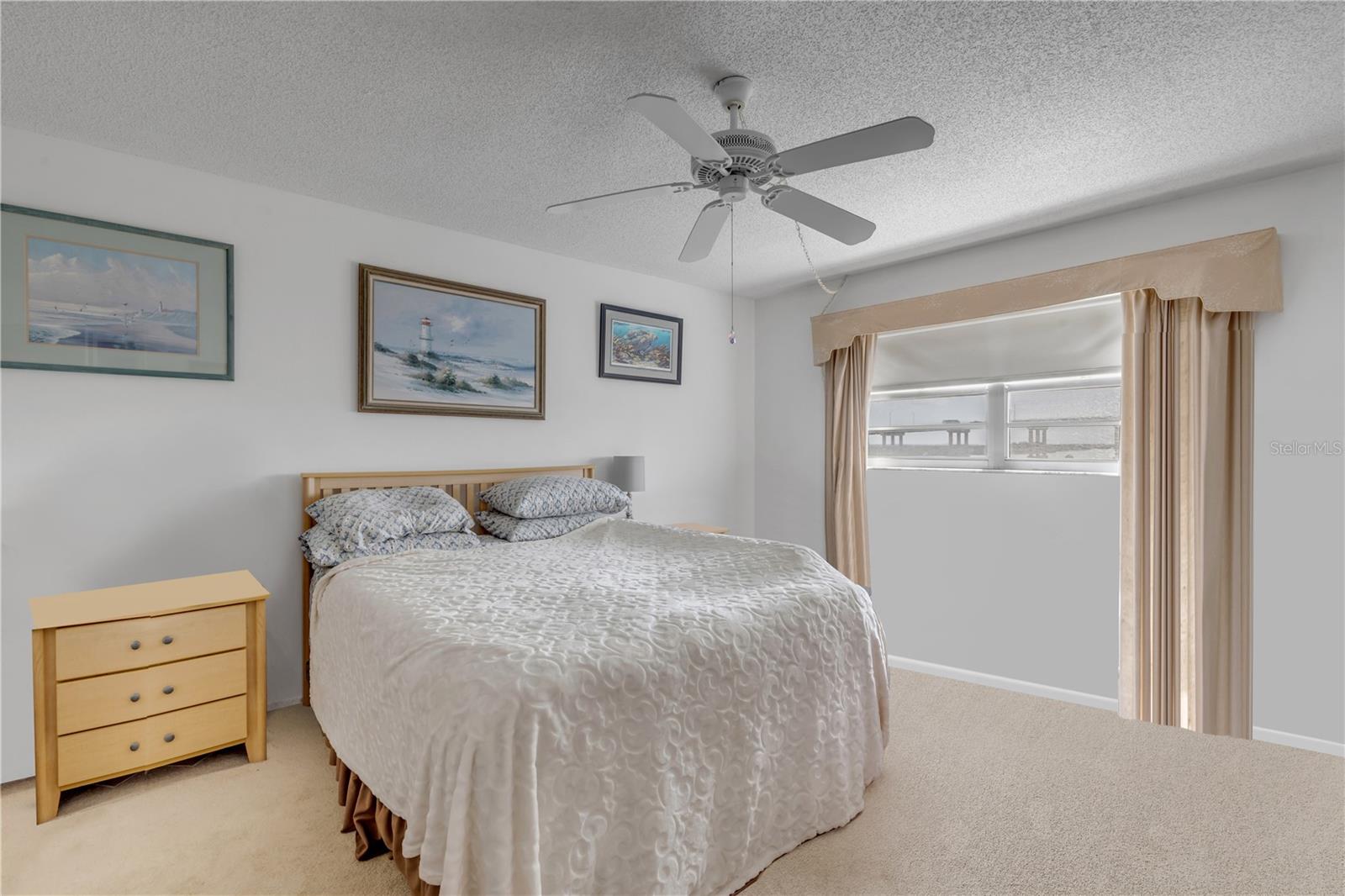 CAPTAINS QUARTERS - Residential