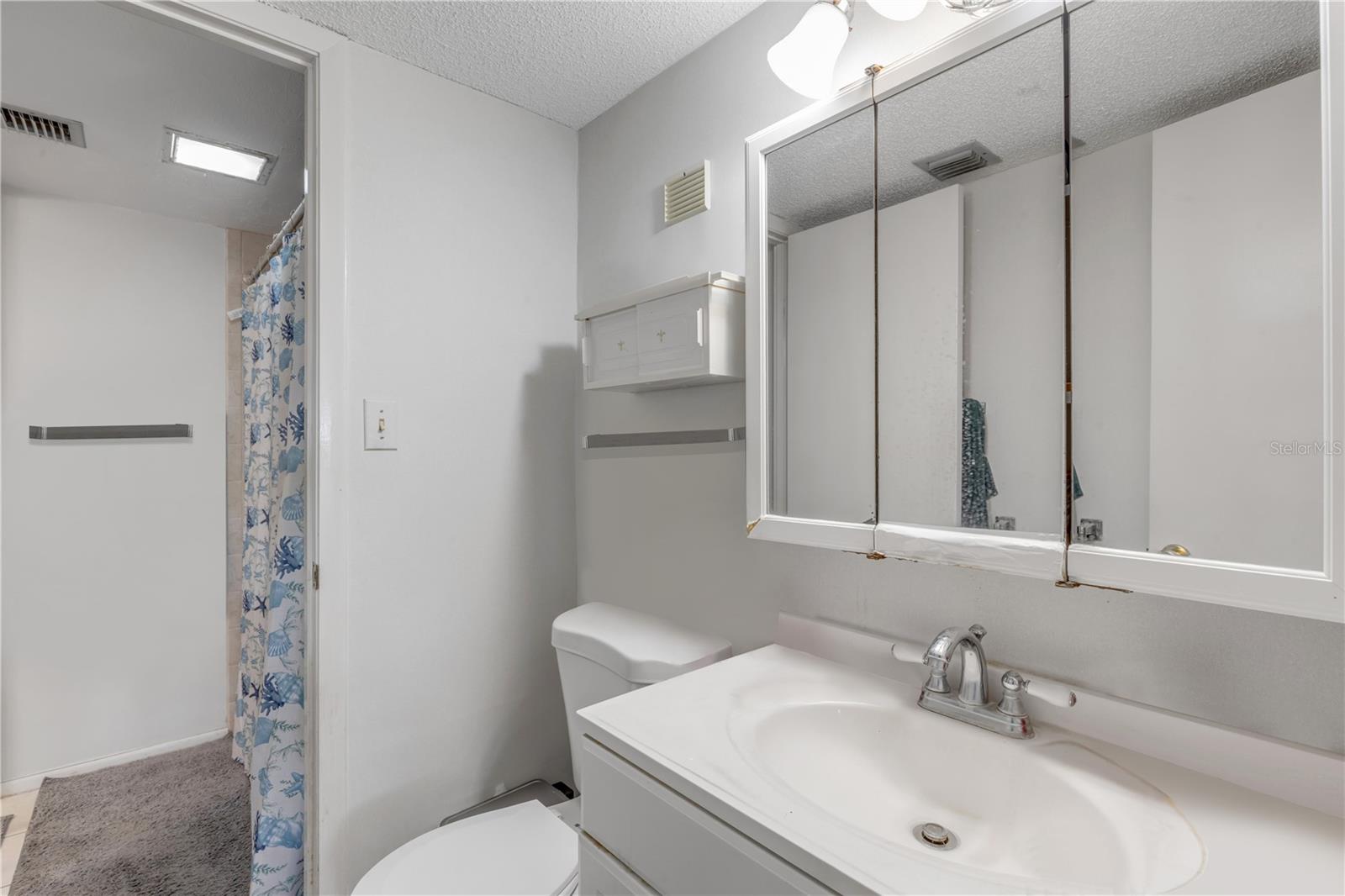 CAPTAINS QUARTERS - Residential