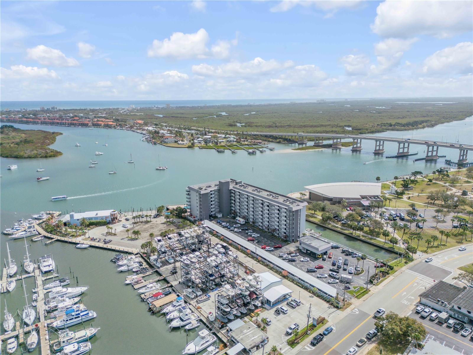 CAPTAINS QUARTERS - Residential