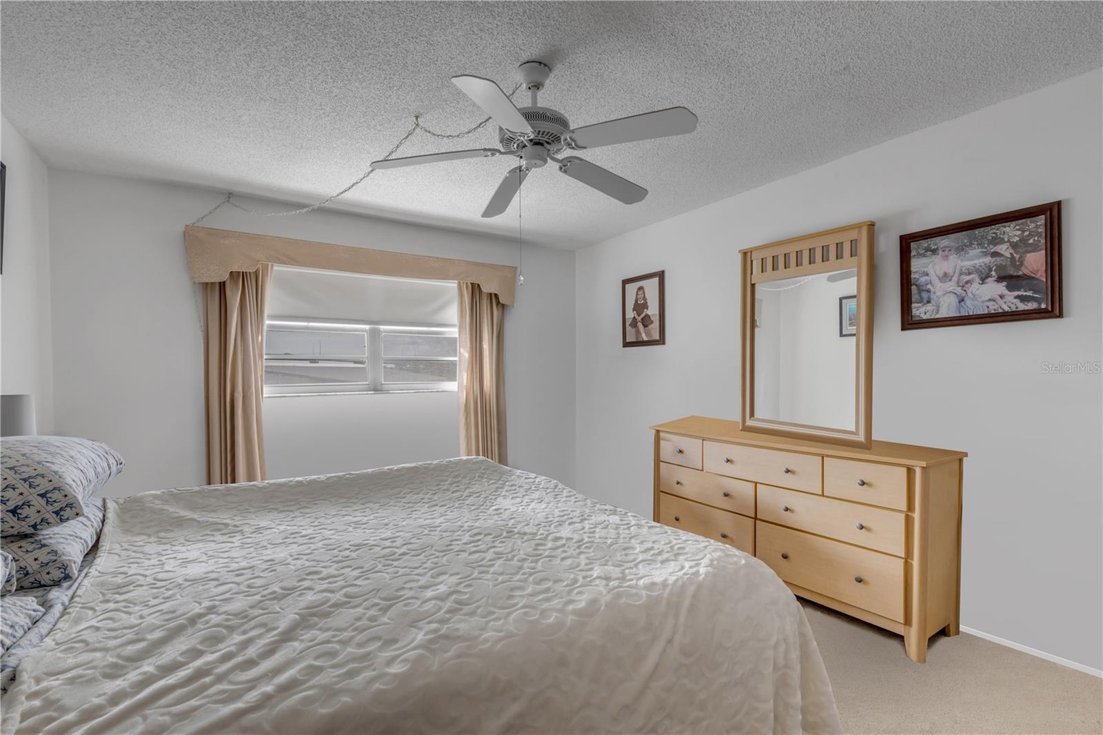 CAPTAINS QUARTERS - Residential