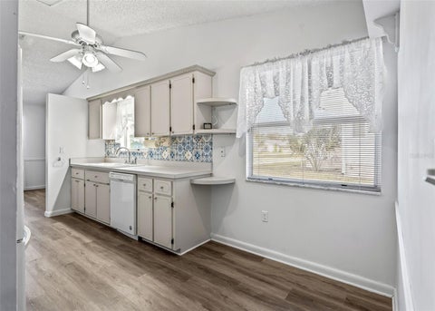 Tiny photo for 1409 New Abbey Avenue, Leesburg, FL 34788 (MLS # G5118503)