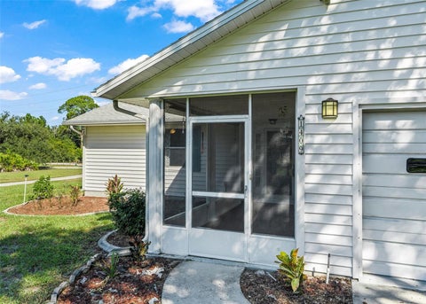 Tiny photo for 1409 New Abbey Avenue, Leesburg, FL 34788 (MLS # G5118503)