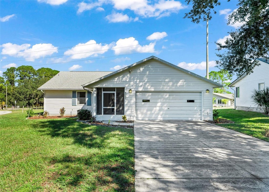 Photo of 1409 New Abbey Avenue, Leesburg, FL 34788 (MLS # G5118503)
