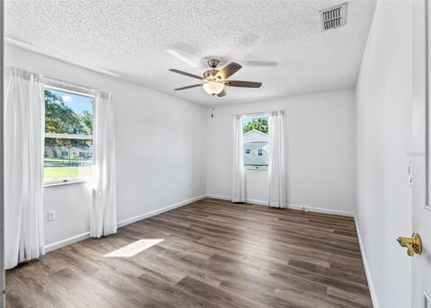 Tiny photo for 1409 New Abbey Avenue, Leesburg, FL 34788 (MLS # G5118503)