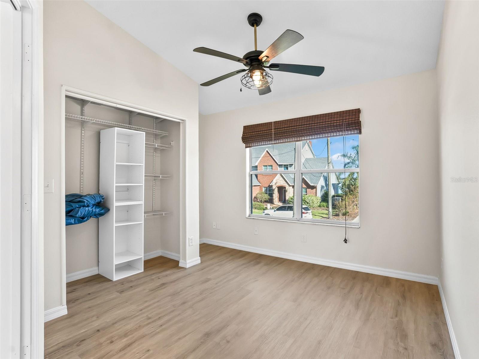 BIRD ISLAND - Residential