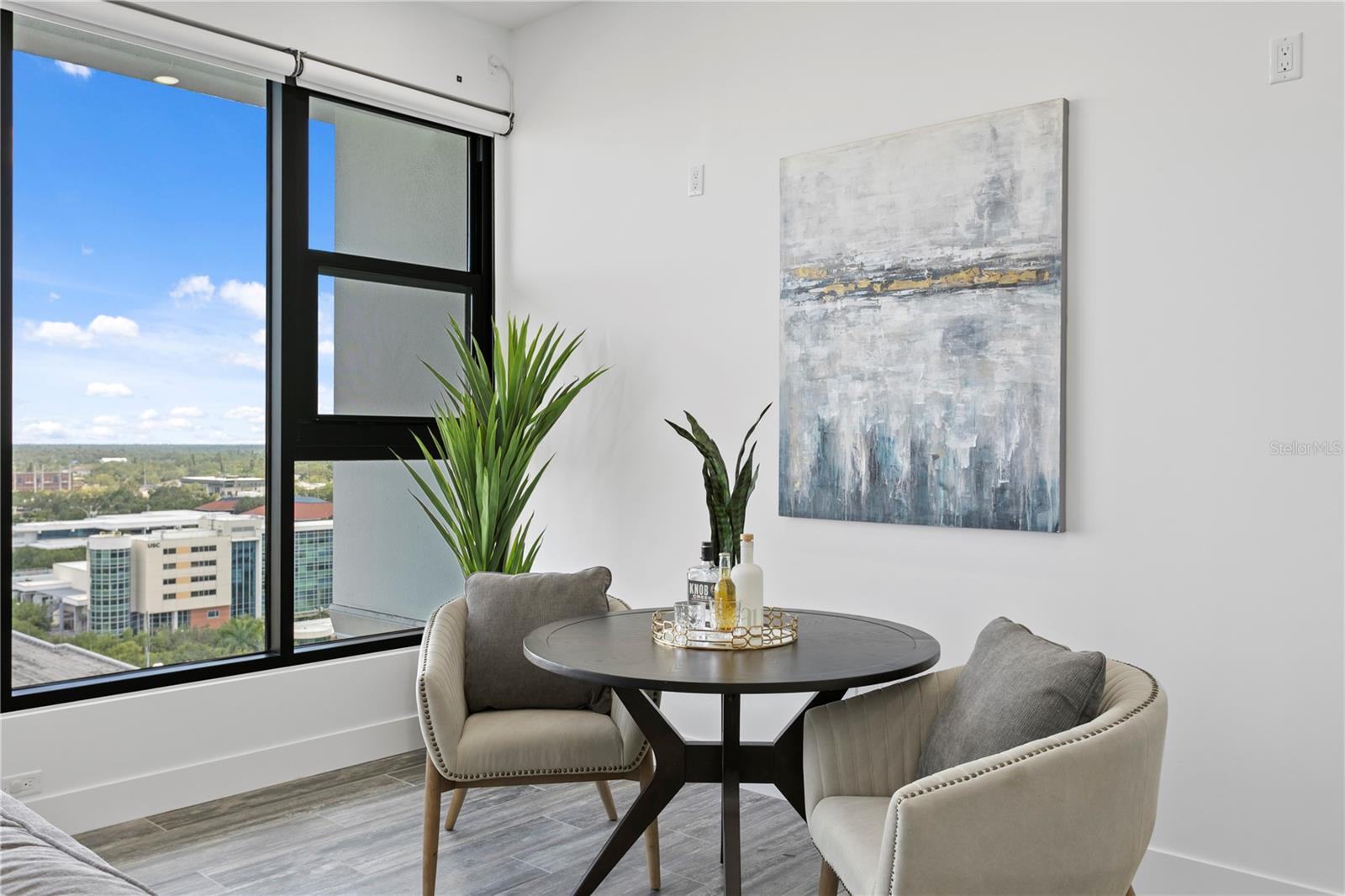 SALVADOR THE CONDO - Residential