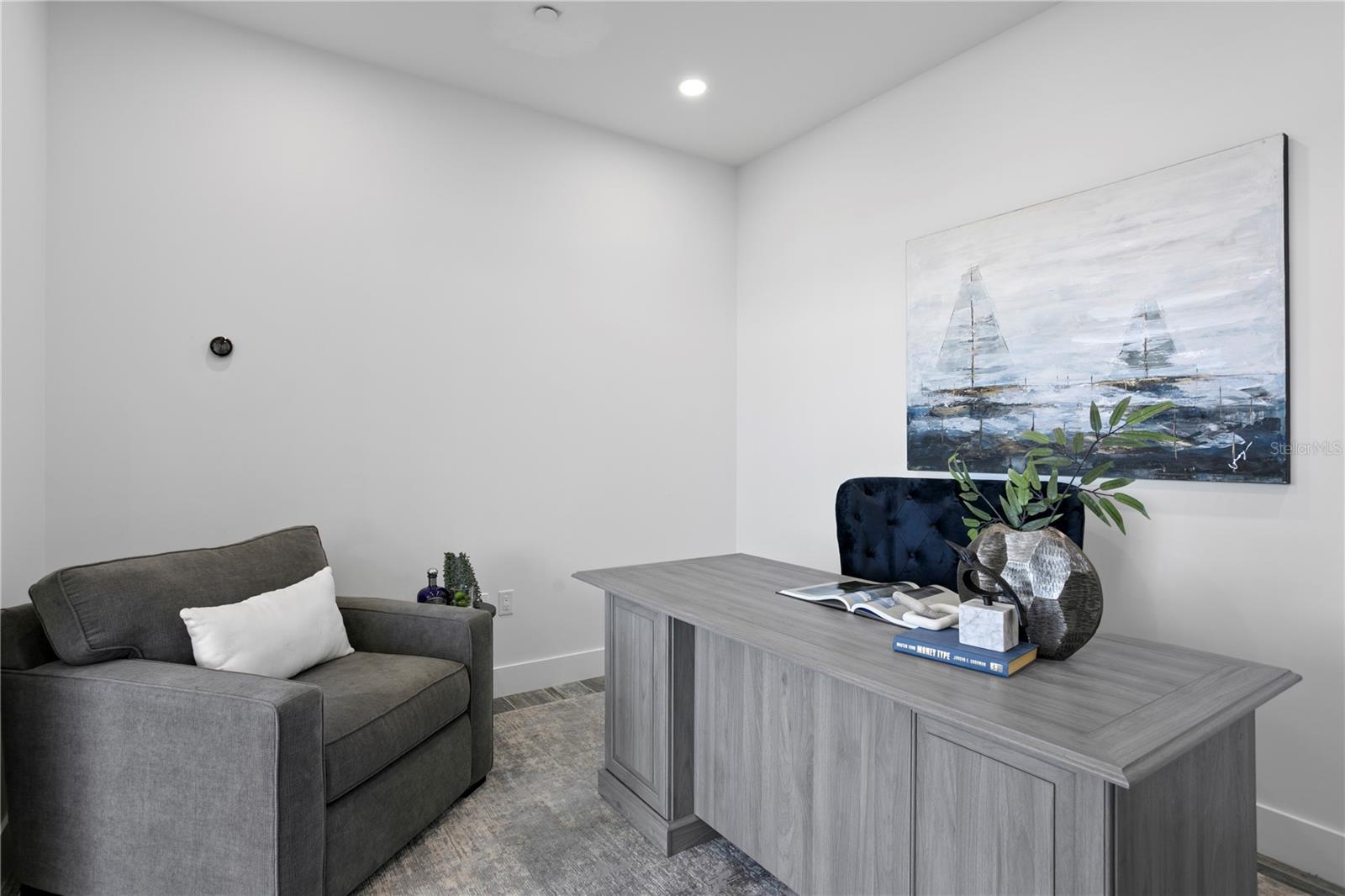 SALVADOR THE CONDO - Residential