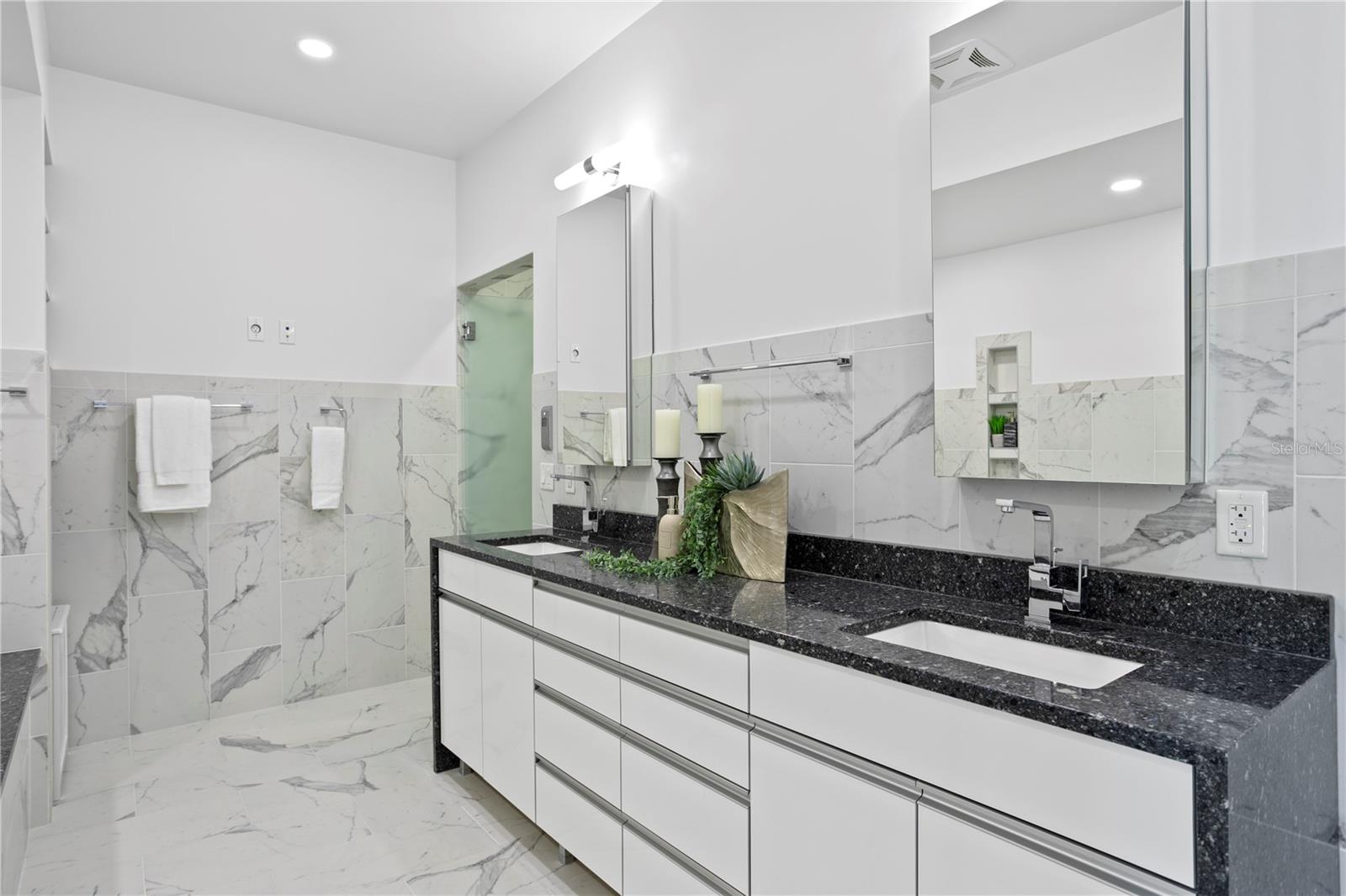 SALVADOR THE CONDO - Residential