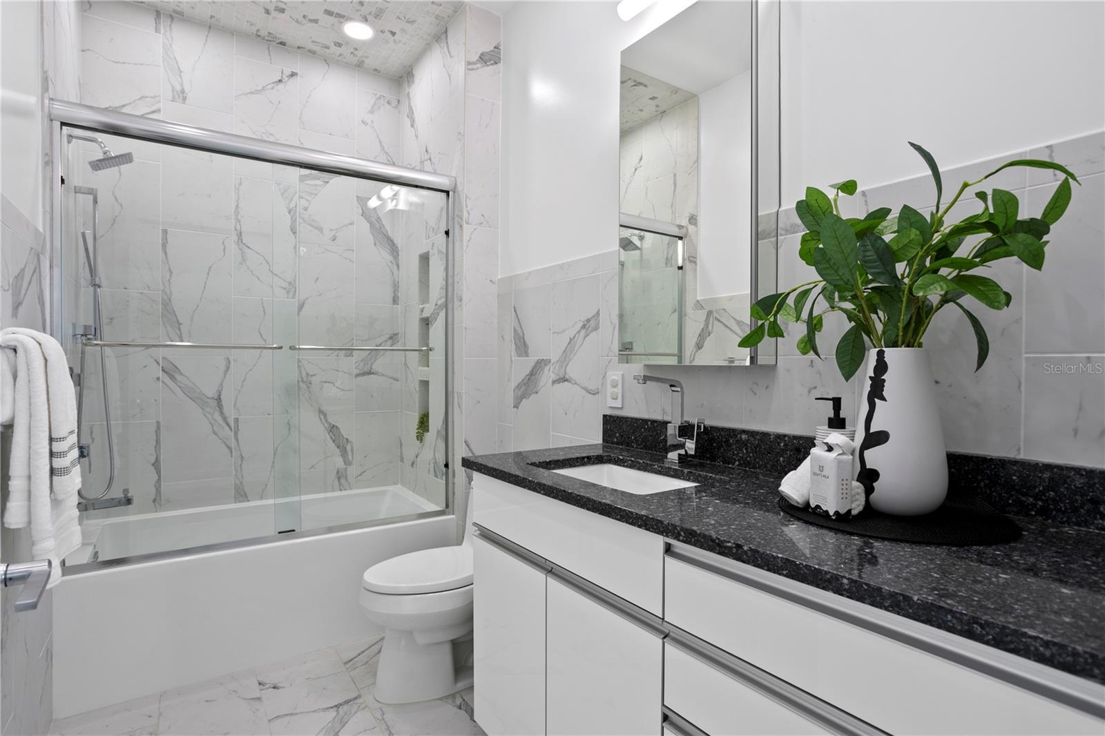 SALVADOR THE CONDO - Residential