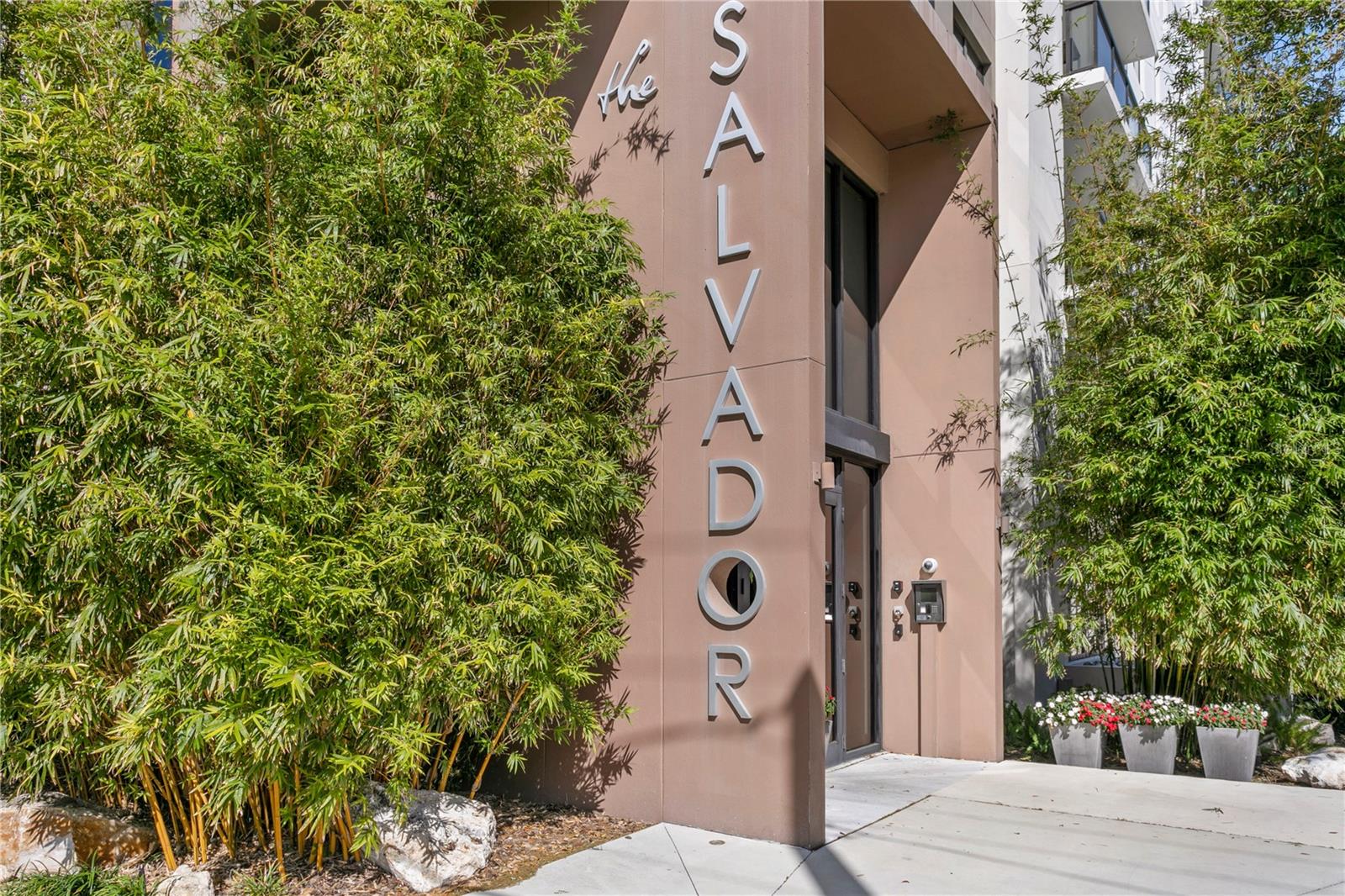 SALVADOR THE CONDO - Residential