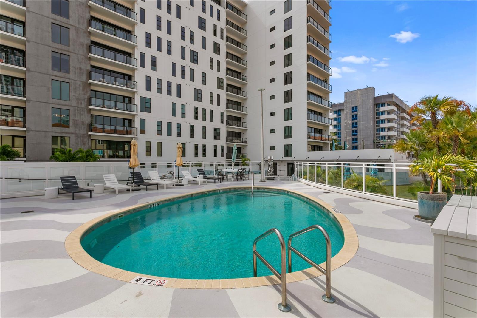 SALVADOR THE CONDO - Residential