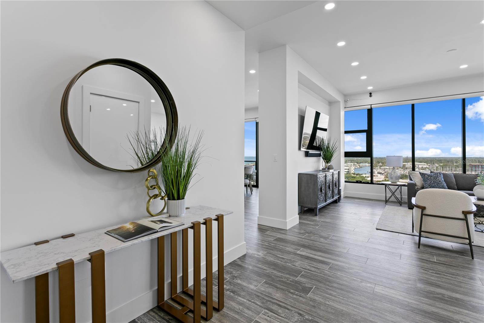 199 DALI BOULEVARD PH-2