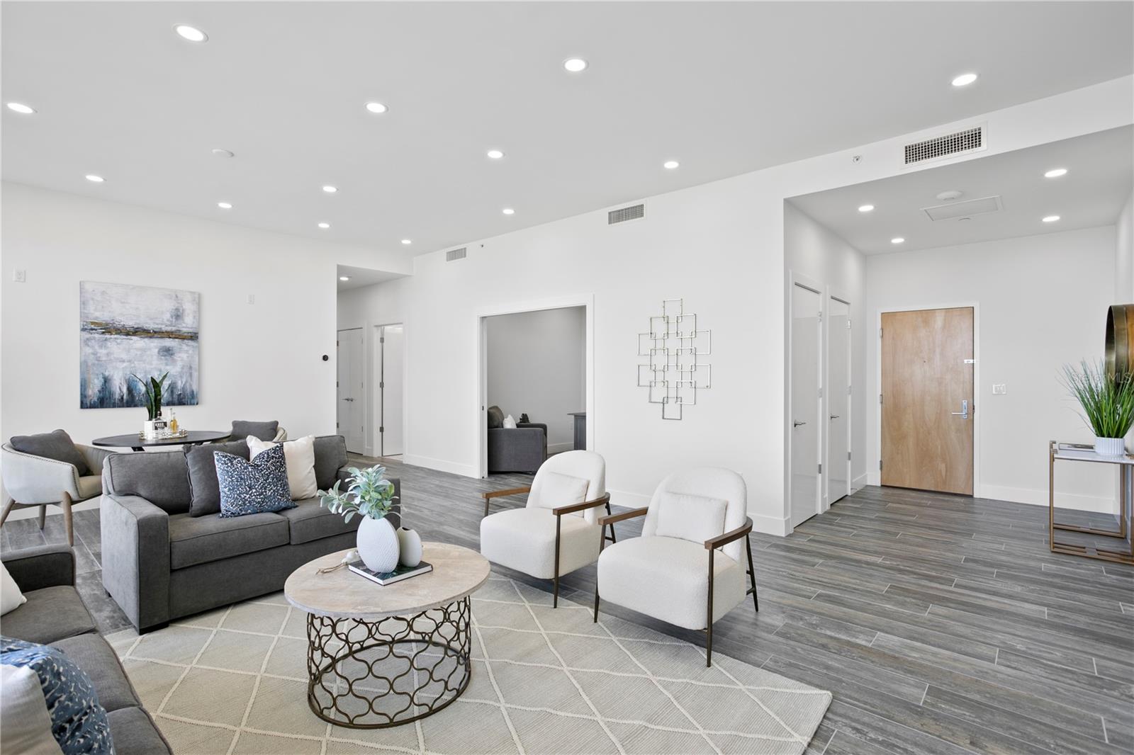 SALVADOR THE CONDO - Residential