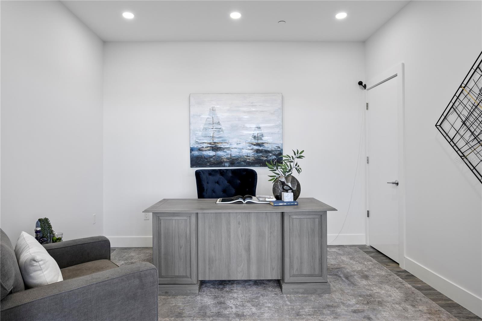 SALVADOR THE CONDO - Residential