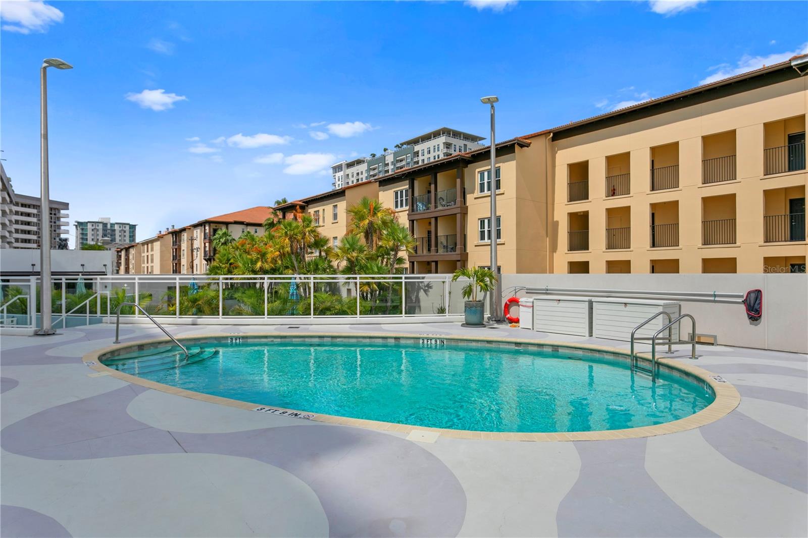 SALVADOR THE CONDO - Residential