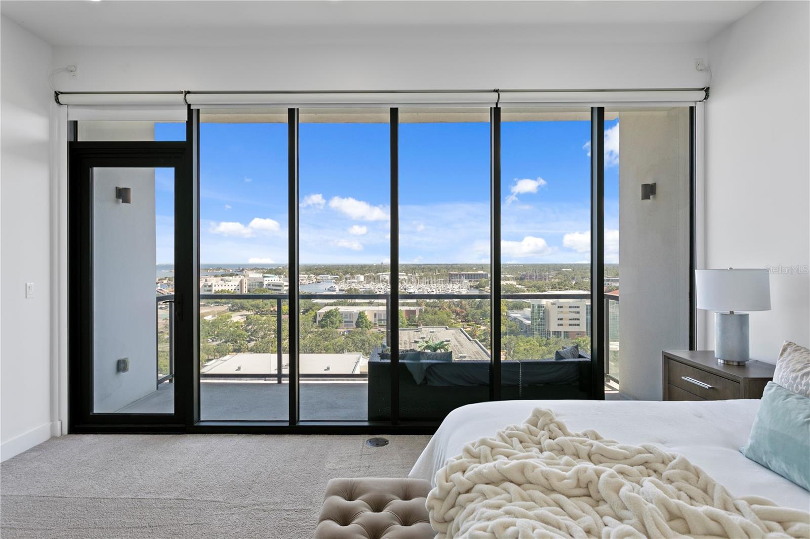 SALVADOR THE CONDO - Residential