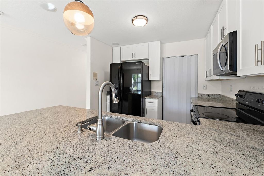 Photo of 218 Prince Avenue, Melbourne, FL 32901 (MLS # O6385570)