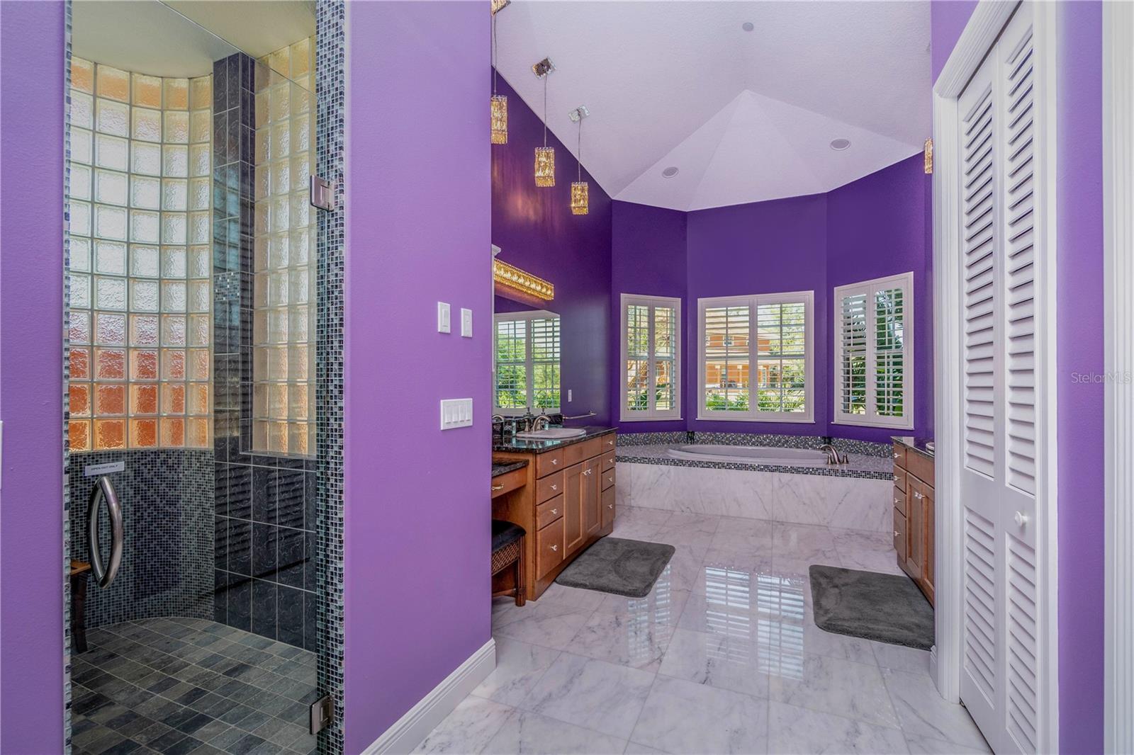ACERAGE - Residential