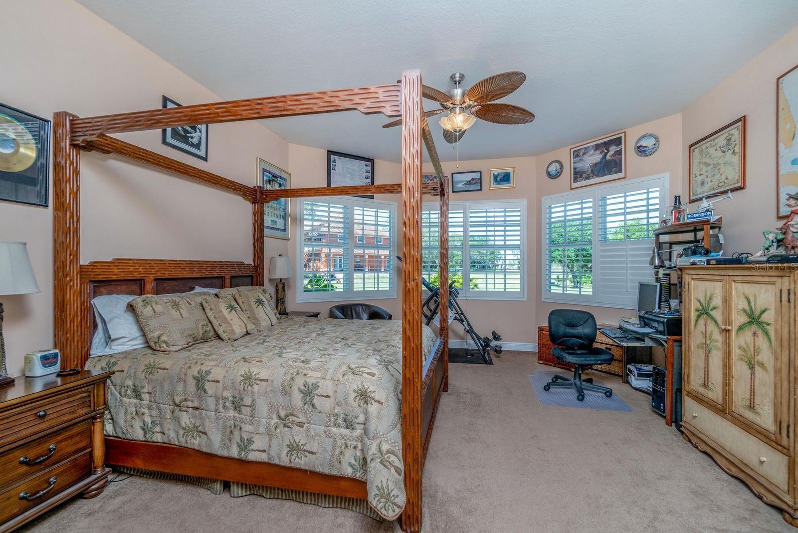 ACERAGE - Residential