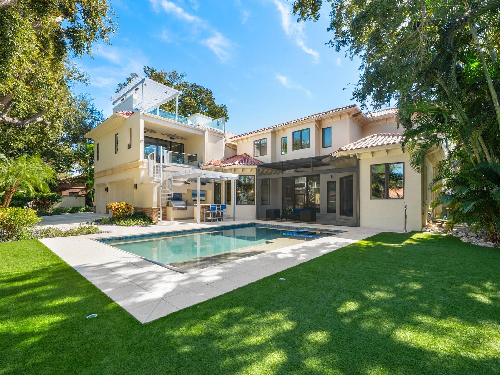 CHEROKEE PARK - Residential